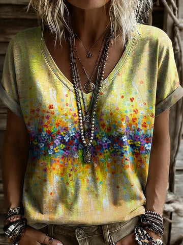 Women's Vintage Floral Art Print V-neck T-shirt